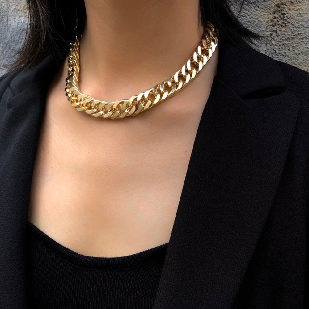“Royal Rank” Chain Link Gold Elegant Chic Bracelet - Picture 2 of 7